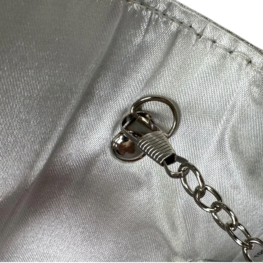 NWT Elite Champagne Clutch Purse Womens One Size Silver Glitter Rhinestone Chain